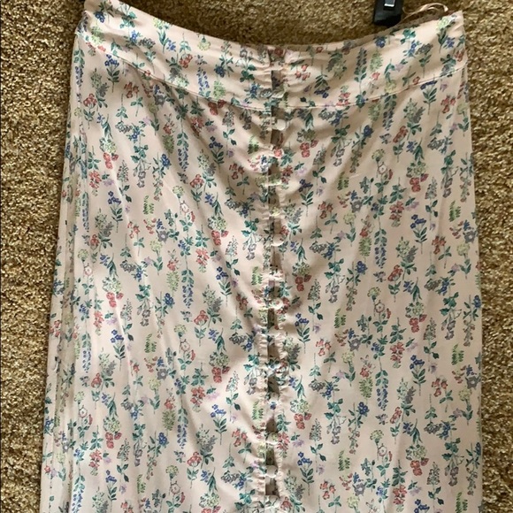 Skirt - Picture 3 of 5